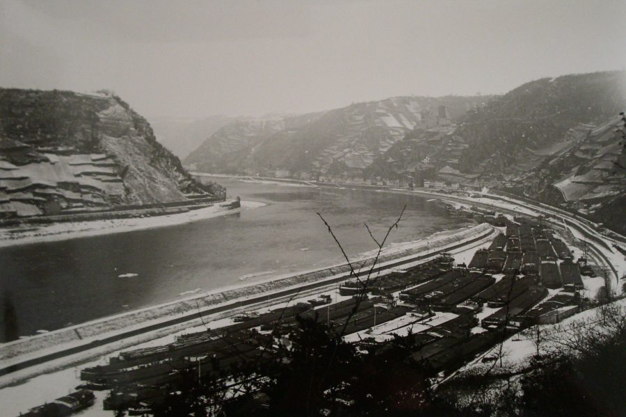 Eiswinter im Loreleyhafen